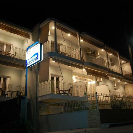 Napoleon Aparthotel Rovies Ngoại thất bức ảnh